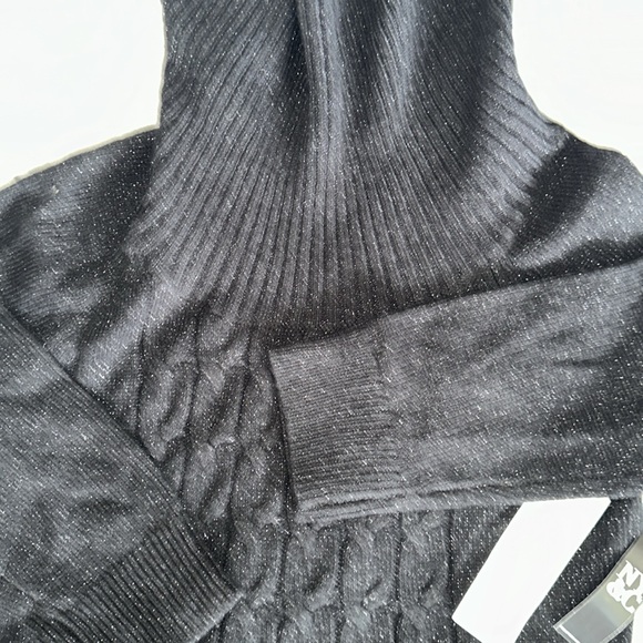 LOVELY NEW YORK AND COMPANY DRESS FOR A CLASSY WOMEN!!! - Picture 3 of 5